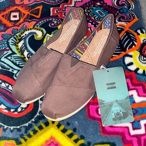 Tom’s Classic Canvas Women’s Shoes